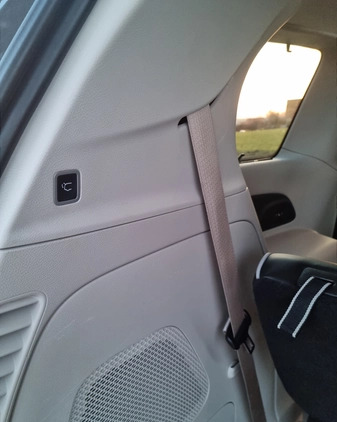 Chrysler Pacifica cena 229900 przebieg: 28700, rok produkcji 2022 z Gostyń małe 326